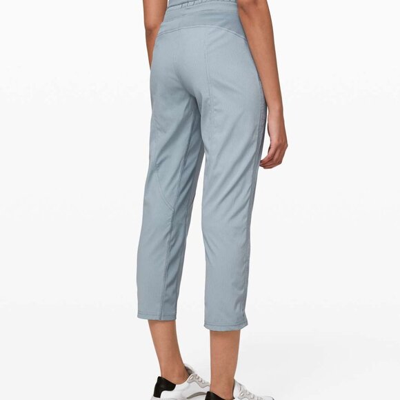 Lululemon Dance Studio Crop *25" Chambray, Size 0 - Picture 3 of 8